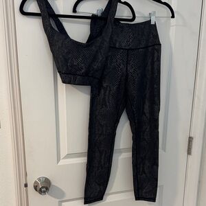 Chic Black Snake Print Activewear Set